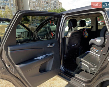 Серый Додж Джорни, объемом двигателя 3.6 л и пробегом 157 тыс. км за 15000 $, фото 24 на Automoto.ua