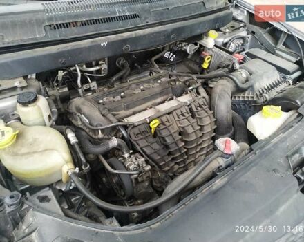 Сірий Додж Джорні, об'ємом двигуна 2.36 л та пробігом 160 тис. км за 12800 $, фото 9 на Automoto.ua