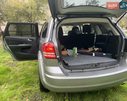 Серый Додж Джорни, объемом двигателя 2.36 л и пробегом 118 тыс. км за 11500 $, фото 10 на Automoto.ua