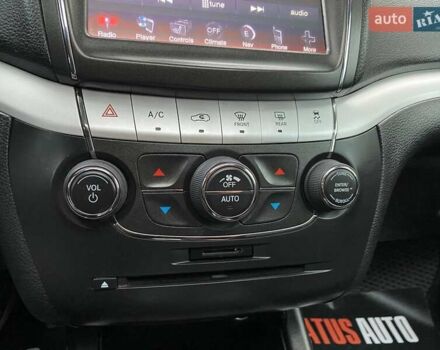 Серый Додж Джорни, объемом двигателя 3.6 л и пробегом 130 тыс. км за 12900 $, фото 19 на Automoto.ua