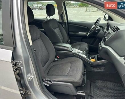 Серый Додж Джорни, объемом двигателя 2.36 л и пробегом 144 тыс. км за 9700 $, фото 17 на Automoto.ua