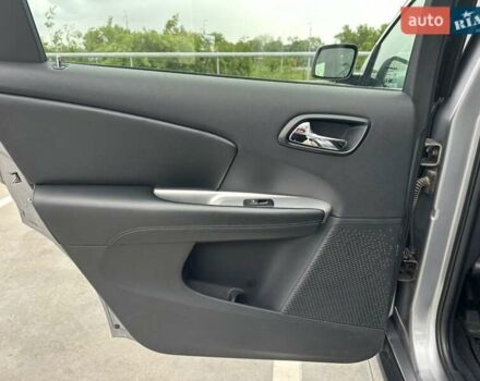 Серый Додж Джорни, объемом двигателя 2.36 л и пробегом 144 тыс. км за 9700 $, фото 8 на Automoto.ua