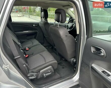 Серый Додж Джорни, объемом двигателя 2.36 л и пробегом 144 тыс. км за 9700 $, фото 9 на Automoto.ua