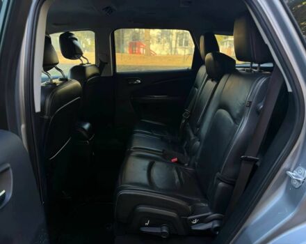 Серый Додж Джорни, объемом двигателя 3.6 л и пробегом 70 тыс. км за 2000 $, фото 12 на Automoto.ua