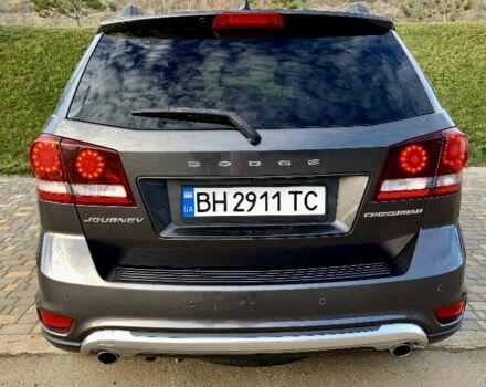 Серый Додж Джорни, объемом двигателя 3.6 л и пробегом 330 тыс. км за 11500 $, фото 3 на Automoto.ua