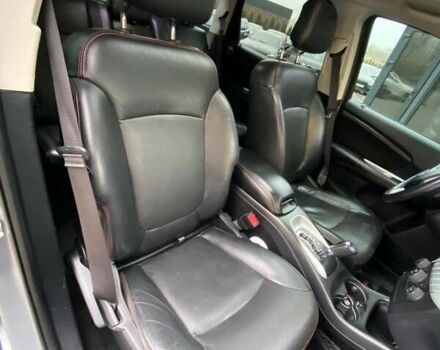 Серый Додж Джорни, объемом двигателя 3.6 л и пробегом 130 тыс. км за 12900 $, фото 27 на Automoto.ua