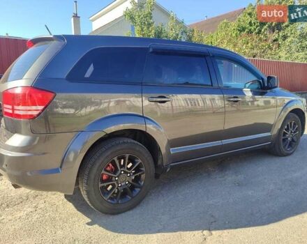 Серый Додж Джорни, объемом двигателя 2.36 л и пробегом 200 тыс. км за 13000 $, фото 4 на Automoto.ua