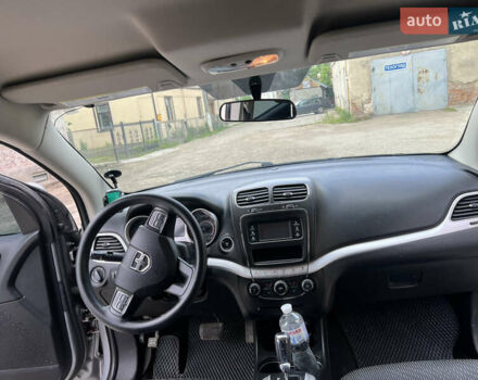 Серый Додж Джорни, объемом двигателя 2.36 л и пробегом 210 тыс. км за 9100 $, фото 12 на Automoto.ua