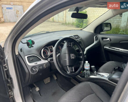 Серый Додж Джорни, объемом двигателя 2.36 л и пробегом 210 тыс. км за 9100 $, фото 14 на Automoto.ua