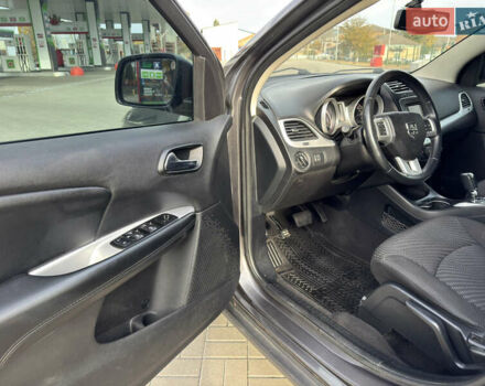 Сірий Додж Джорні, об'ємом двигуна 2.36 л та пробігом 204 тис. км за 7999 $, фото 9 на Automoto.ua