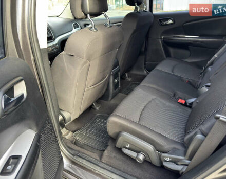 Сірий Додж Джорні, об'ємом двигуна 2.36 л та пробігом 204 тис. км за 7999 $, фото 12 на Automoto.ua