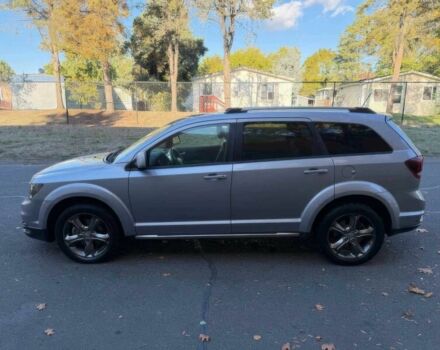 Серый Додж Джорни, объемом двигателя 3.6 л и пробегом 70 тыс. км за 2000 $, фото 4 на Automoto.ua