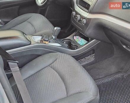 Серый Додж Джорни, объемом двигателя 2.4 л и пробегом 118 тыс. км за 11940 $, фото 13 на Automoto.ua