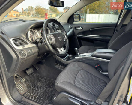 Сірий Додж Джорні, об'ємом двигуна 2.36 л та пробігом 204 тис. км за 7999 $, фото 8 на Automoto.ua