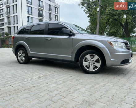 Серый Додж Джорни, объемом двигателя 2.36 л и пробегом 210 тыс. км за 9100 $, фото 3 на Automoto.ua