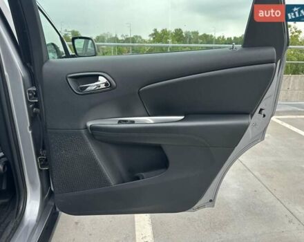 Серый Додж Джорни, объемом двигателя 2.36 л и пробегом 144 тыс. км за 9700 $, фото 5 на Automoto.ua