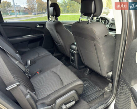 Сірий Додж Джорні, об'ємом двигуна 2.36 л та пробігом 204 тис. км за 7999 $, фото 11 на Automoto.ua