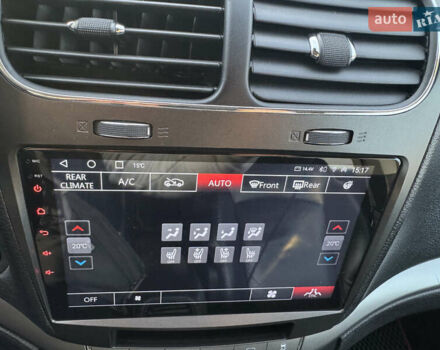 Серый Додж Джорни, объемом двигателя 3.6 л и пробегом 139 тыс. км за 13950 $, фото 96 на Automoto.ua