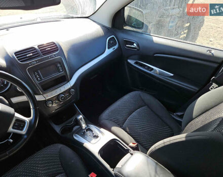 Сірий Додж Джорні, об'ємом двигуна 2.4 л та пробігом 209 тис. км за 8200 $, фото 13 на Automoto.ua