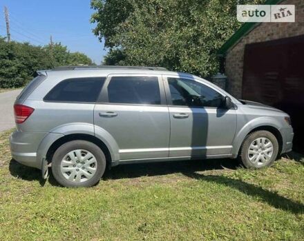 Серый Додж Джорни, объемом двигателя 2.36 л и пробегом 170 тыс. км за 11000 $, фото 2 на Automoto.ua