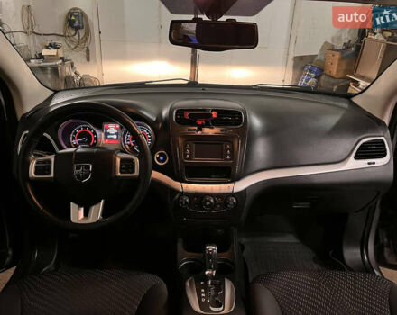 Серый Додж Джорни, объемом двигателя 2.36 л и пробегом 132 тыс. км за 10800 $, фото 9 на Automoto.ua