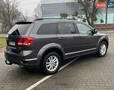 Серый Додж Джорни, объемом двигателя 3.6 л и пробегом 188 тыс. км за 9900 $, фото 4 на Automoto.ua