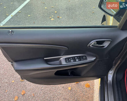 Серый Додж Джорни, объемом двигателя 3.6 л и пробегом 139 тыс. км за 13950 $, фото 63 на Automoto.ua