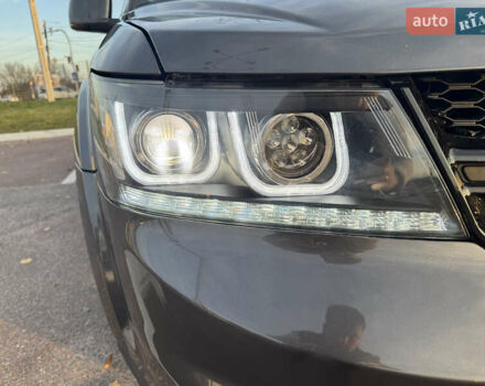 Серый Додж Джорни, объемом двигателя 3.6 л и пробегом 139 тыс. км за 13950 $, фото 72 на Automoto.ua