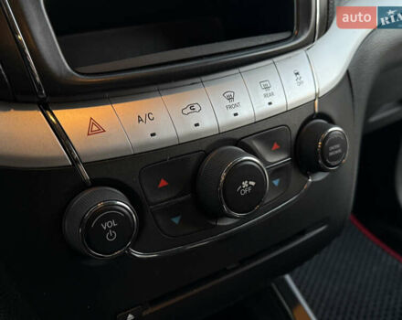 Сірий Додж Джорні, об'ємом двигуна 3.6 л та пробігом 188 тис. км за 10200 $, фото 11 на Automoto.ua