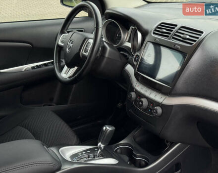 Серый Додж Джорни, объемом двигателя 2.4 л и пробегом 141 тыс. км за 10500 $, фото 52 на Automoto.ua