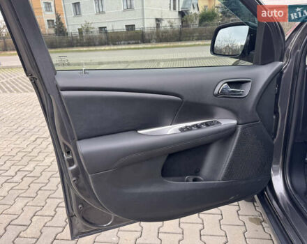 Серый Додж Джорни, объемом двигателя 2.4 л и пробегом 141 тыс. км за 10500 $, фото 34 на Automoto.ua