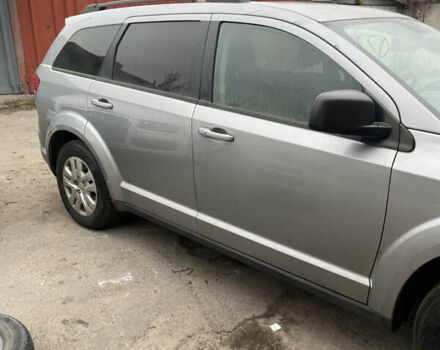 Сірий Додж Джорні, об'ємом двигуна 2.4 л та пробігом 209 тис. км за 8200 $, фото 5 на Automoto.ua