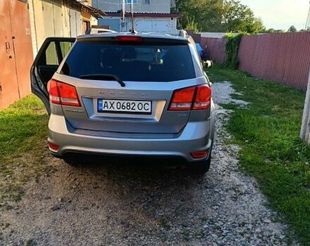 Серый Додж Джорни, объемом двигателя 2.4 л и пробегом 227 тыс. км за 12600 $, фото 2 на Automoto.ua