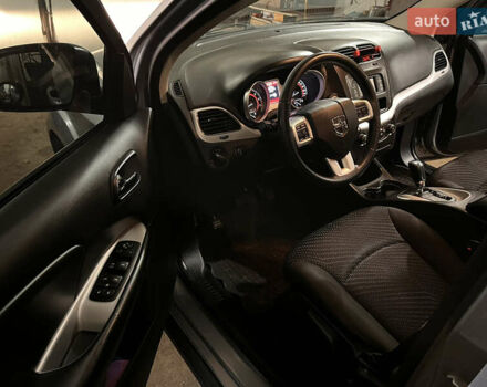 Серый Додж Джорни, объемом двигателя 2.36 л и пробегом 132 тыс. км за 10800 $, фото 8 на Automoto.ua