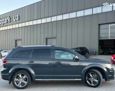 Серый Додж Джорни, объемом двигателя 2.4 л и пробегом 170 тыс. км за 10590 $, фото 4 на Automoto.ua