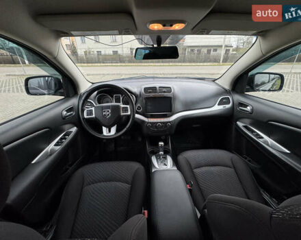 Серый Додж Джорни, объемом двигателя 2.4 л и пробегом 141 тыс. км за 10500 $, фото 43 на Automoto.ua