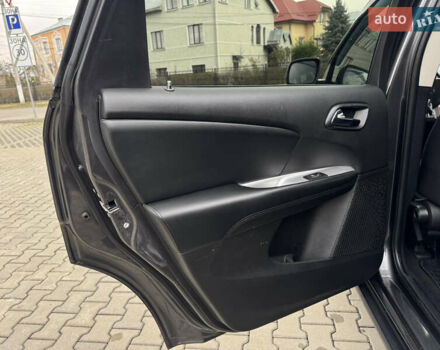 Серый Додж Джорни, объемом двигателя 2.4 л и пробегом 141 тыс. км за 10500 $, фото 42 на Automoto.ua