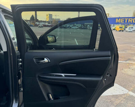 Серый Додж Джорни, объемом двигателя 3.6 л и пробегом 139 тыс. км за 13950 $, фото 47 на Automoto.ua