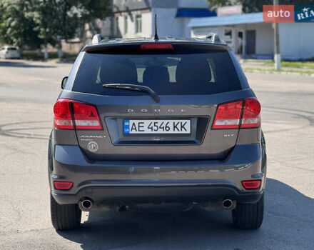 Серый Додж Джорни, объемом двигателя 3.6 л и пробегом 86 тыс. км за 13700 $, фото 4 на Automoto.ua