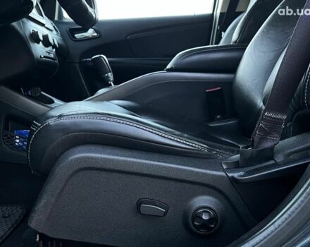 Серый Додж Джорни, объемом двигателя 2.4 л и пробегом 170 тыс. км за 10590 $, фото 16 на Automoto.ua