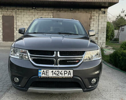Серый Додж Джорни, объемом двигателя 2.4 л и пробегом 170 тыс. км за 12500 $, фото 2 на Automoto.ua