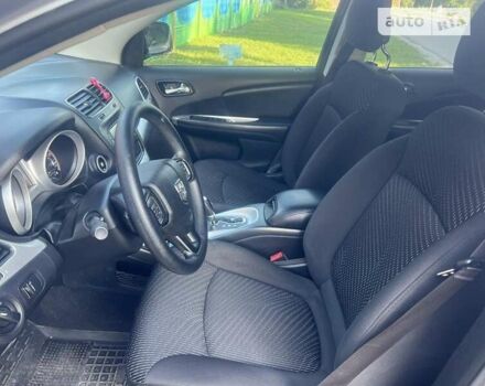 Серый Додж Джорни, объемом двигателя 2.36 л и пробегом 170 тыс. км за 11000 $, фото 6 на Automoto.ua