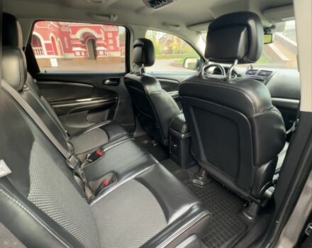 Серый Додж Джорни, объемом двигателя 3.6 л и пробегом 201 тыс. км за 12000 $, фото 5 на Automoto.ua