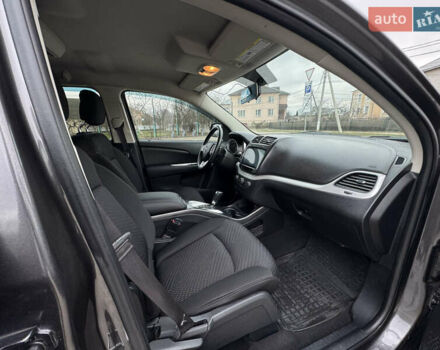 Серый Додж Джорни, объемом двигателя 2.4 л и пробегом 141 тыс. км за 10500 $, фото 51 на Automoto.ua