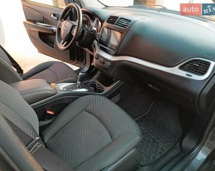 Серый Додж Джорни, объемом двигателя 3.6 л и пробегом 101 тыс. км за 14600 $, фото 9 на Automoto.ua