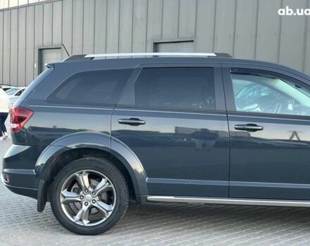 Серый Додж Джорни, объемом двигателя 2.4 л и пробегом 170 тыс. км за 10590 $, фото 5 на Automoto.ua