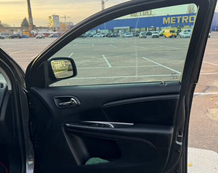 Серый Додж Джорни, объемом двигателя 3.6 л и пробегом 139 тыс. км за 13950 $, фото 51 на Automoto.ua