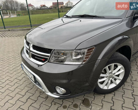 Серый Додж Джорни, объемом двигателя 2.4 л и пробегом 141 тыс. км за 10500 $, фото 14 на Automoto.ua