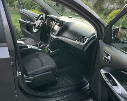 Серый Додж Джорни, объемом двигателя 2.4 л и пробегом 170 тыс. км за 12500 $, фото 13 на Automoto.ua