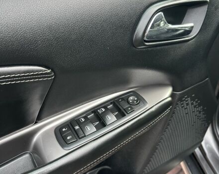 Серый Додж Джорни, объемом двигателя 3.6 л и пробегом 201 тыс. км за 12000 $, фото 14 на Automoto.ua